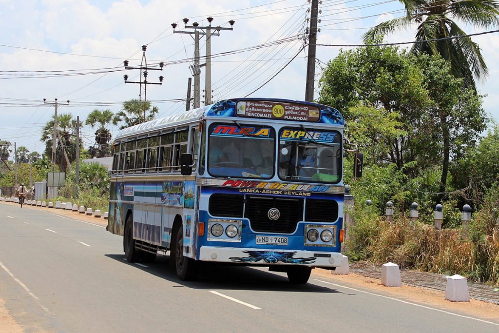Автобус в Шри-Ланке