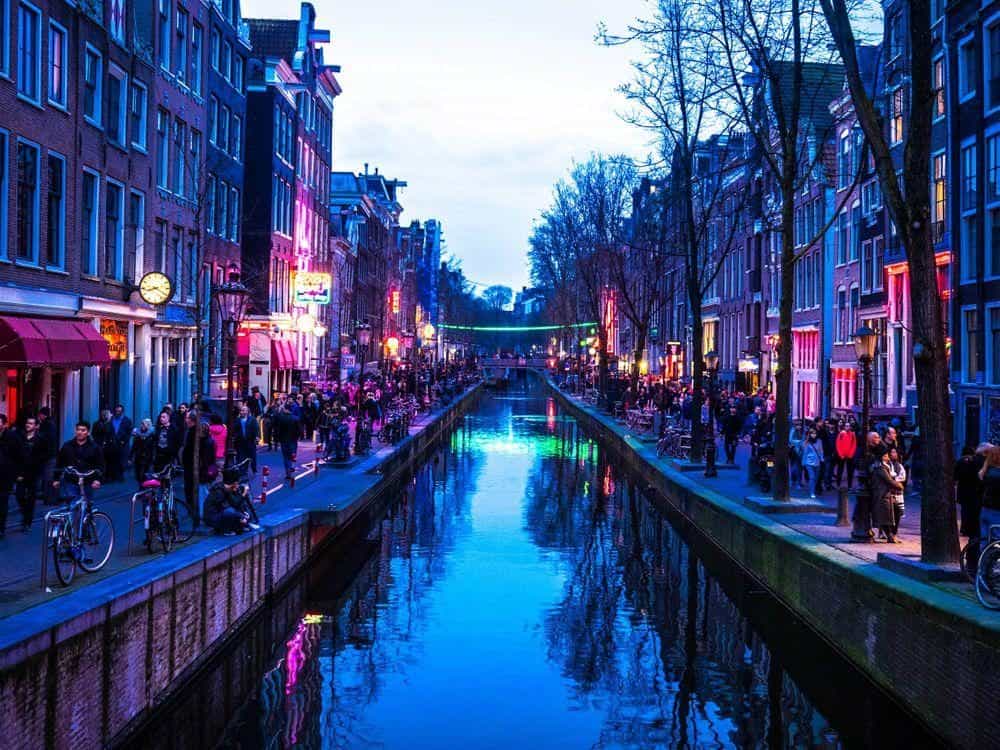Город Амстердам, столица Нидерландов