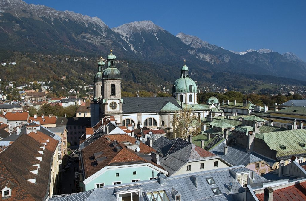 Инсбрук, административный центр Тироля в Австрии