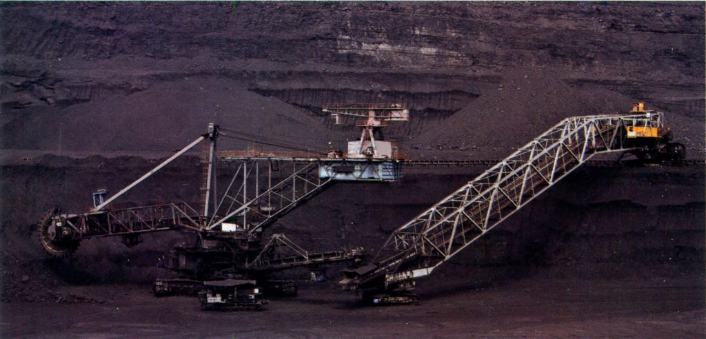 Экономика Казахстана. самые большие угольные карьеры во всей Средней Азии